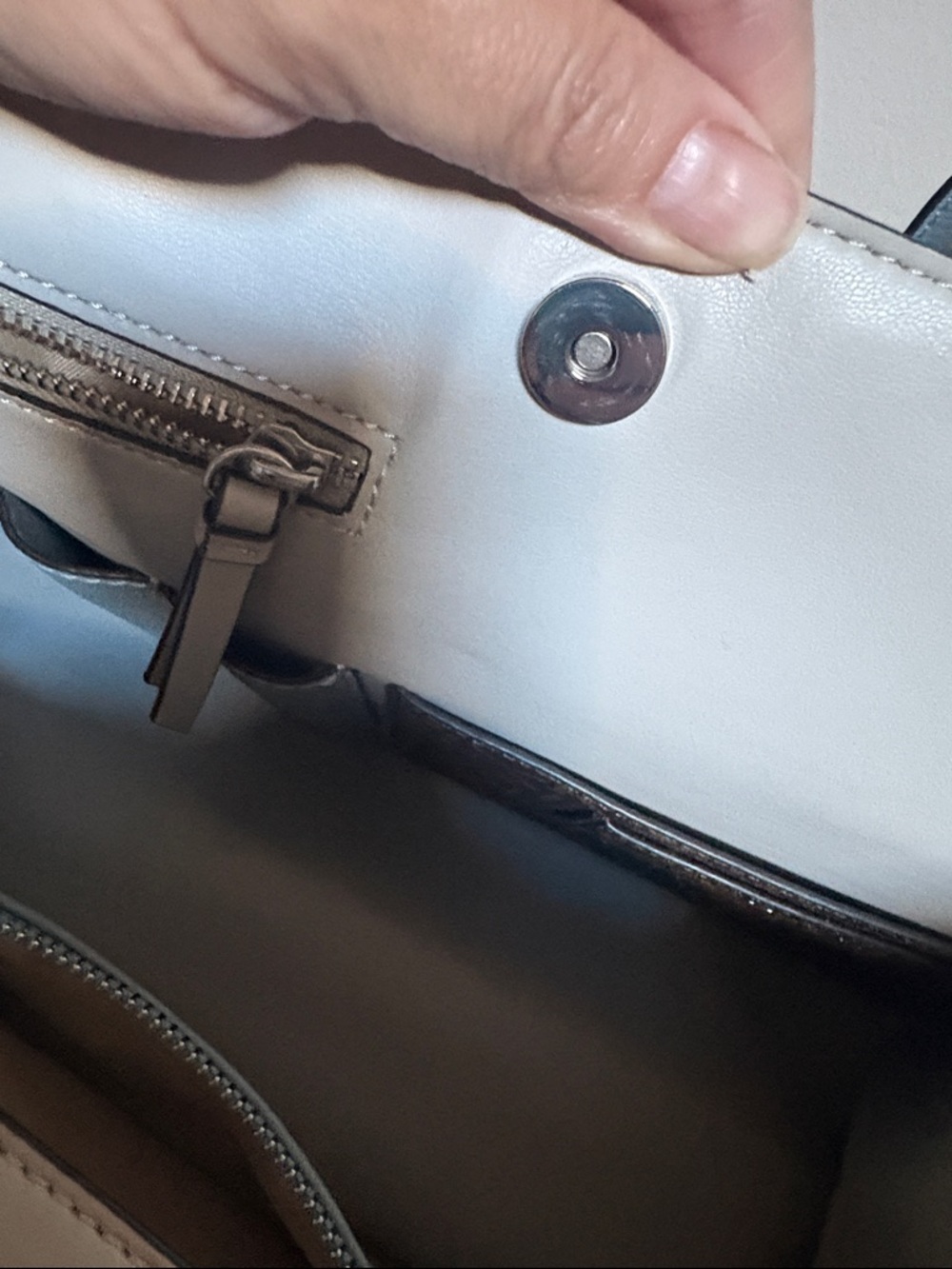 Calvin Klein commuter tote powder blue. - Picture 13 of 16